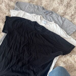 Gildan Men's Classic Black, White, and Gray Tees